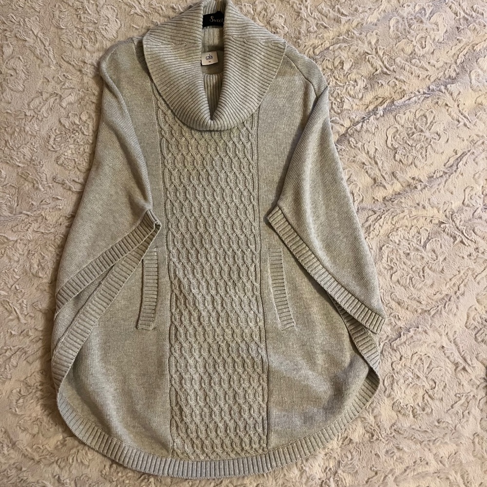 Cabi Cowl Poncho, excellent condition